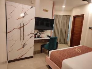 Astra Hotels & Suites - Koramangala