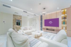 Zaafaran 1- Luxury 2BR Apt Near Burj Khalifa & Dubai Mall