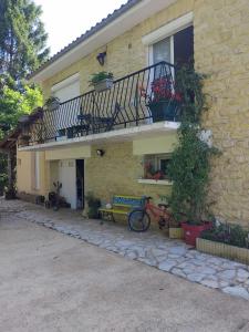 Charmant appartement 2 chambres à Saint-Geniès avec jardinA