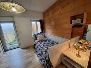 Chambre indépendante tout confort avec douche et WC privés