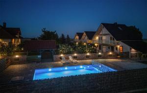 Gorgeous Home In Darlowo With Wifi