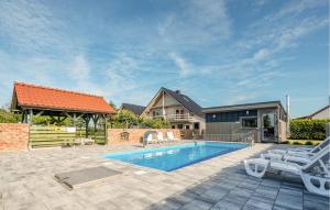 Gorgeous Home In Darlowo With Wifi