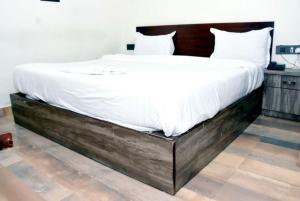 The Palace Hotel R-R Gorakhpur