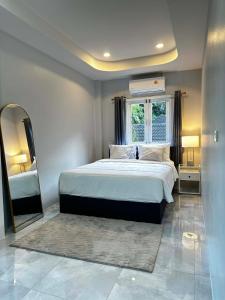 Kamala Zen house 2BR 15 min walk to beach