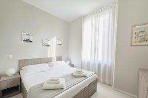 Courtyard & Balconies