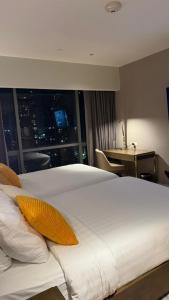 RBR LUX at Novotel Manila Hotel Residences Acqua