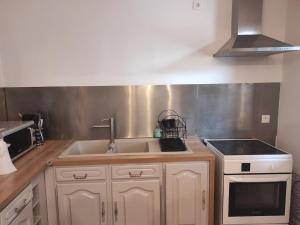 Saint Denis en bugey proche de la CNPE Appartement rénové en rez de chaussée