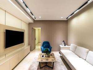 Modern Studio Apartment in The Pearl- FGR 4