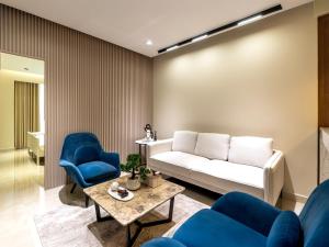 Modern Studio Apartment in The Pearl- FGR 4