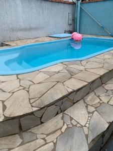 Casa com piscina a 150 m da praia c
