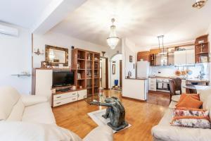 We Love Tirana Blloku Central 2Br Apartment