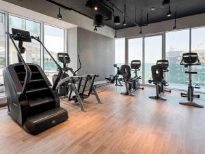 Vogue Vacation Homes, Al Wasl 1 Residences Near Zabeel Park and World Trade Centre, Two Bedroom Apartment with Balcony with City View, Access toAmenities, Walkable to Max Fashion Metro Station