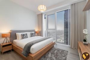 Vogue Vacation Homes, Al Wasl 1 Residences Near Zabeel Park and World Trade Centre, Two Bedroom Apartment with Balcony with City View, Access toAmenities, Walkable to Max Fashion Metro Station