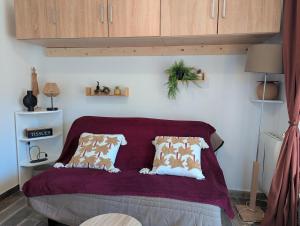 Petit studio rénové près du centre