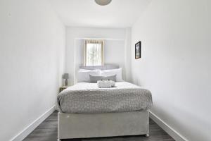 Central Cardiff Retreat 2Bed Apartment with Balcony and Parking
