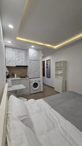 Студия с видом на море