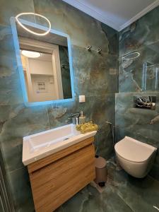 City Center Green Lux Studio