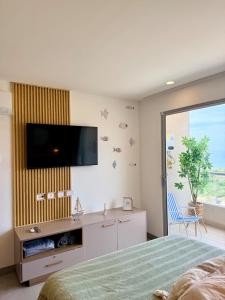 Loft with ocean views - 1 min to beach pools - Santa Marta