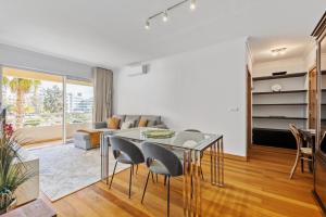 Lux Garden View by Homie