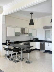 Villa moderne avec Piscine privée et chauffée à 30 mins dAgadir