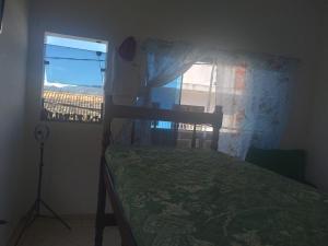 QUARTO TRIPLO na Rua Doutor Casemiro da Rocha no Centro a 100 mts da praça da Matriz