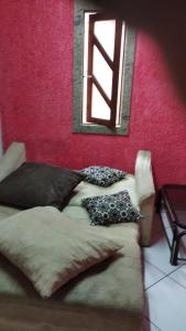 Casa bem localizada com piscina discreta