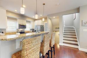 NTB108 Sandpiper Paradise