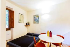 Arno Charm Stay - San Frediano - Florence Italy