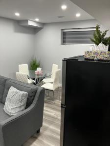 Beautiful Brand New Suite with Private Entrance and free on-site parking