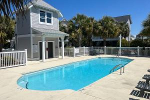 Seaside Village home - washerdryer, central AC & beach access - community pool