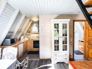 Ivory- Nurdachhaus direkt im Wald, Haustier- und Familienfreundlich