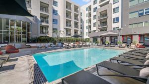 West Hollywood Lovely Apartment