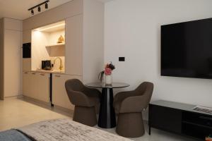 Gatsby - Apartament Jacuzzi & Relax dla par w Gdansku by Lion Apartments