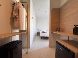 Hugo Beach Hotel & Apartments