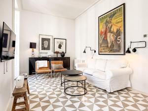 Spacious Apartment in Malaga Old Town REMS