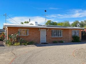 Central Tucson 3BR Accessible & Solar-Powered
