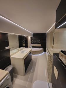 Dom przy szlaku GSB-Noclegi Na Przełęczy-Agroturystyka