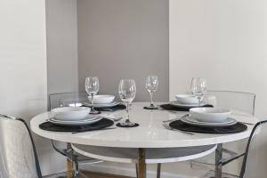 Newly Refurbished Apartment, Leamington Spa Centre, Free Parking, WI-FI