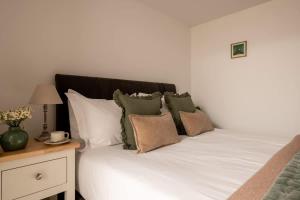 Epsom - Cosy Stay in the Cotswolds