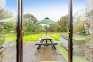 3 Bed in Tenby oc-h26847