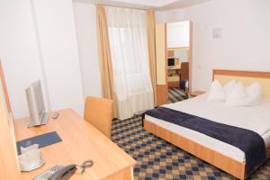 Double Room room in Plus Hotel