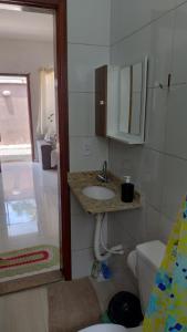 Linda casa de praia sobre as ondas - casa em condomínio com 1 vaga de garagem