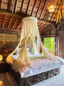 Unique wooden house with a view jungle 1BR private