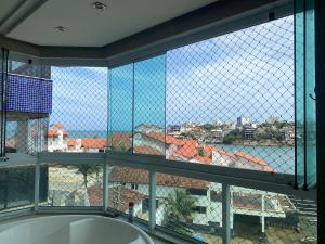 Lindo apto com vista para o mar