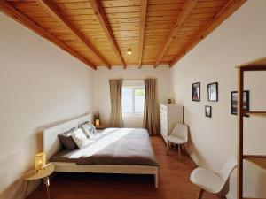 Chalet Emily mit Hot Tub und Meerblick