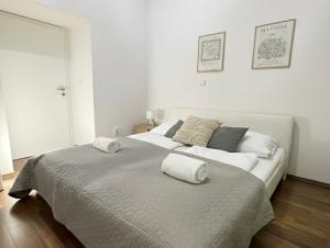 City & River Apartment