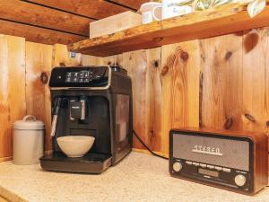 Holiday home near fishing lake