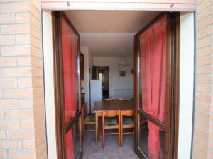 2 Bedroom Apartment near Beach