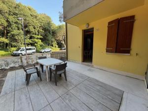 Beachside Italian Villa for 6