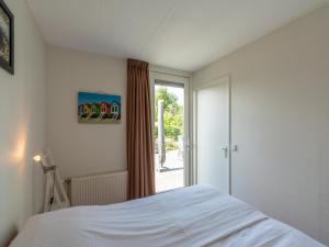 Modernly furnished bungalow for 4 people